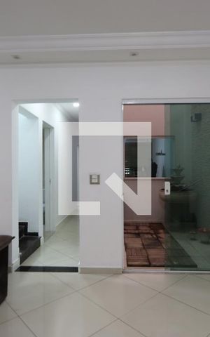 Casa à venda com 150m², 4 quartos e 3 vagasSala
