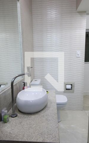 Casa à venda com 150m², 4 quartos e 3 vagasBanheiro de Baixo