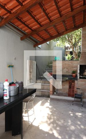 Casa à venda com 150m², 4 quartos e 3 vagasQuintal
