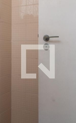 Apartamento para alugar com 103m², 2 quartos e 1 vaga Apartamento para alugar com 103m², 2 quartos e 1 vagaBanheiro de Serviço