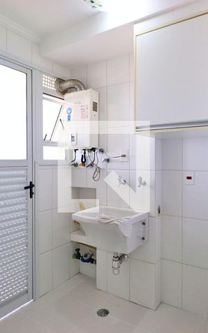 Apartamento à venda com 72m², 3 quartos e 1 vagaÁrea de Serviço