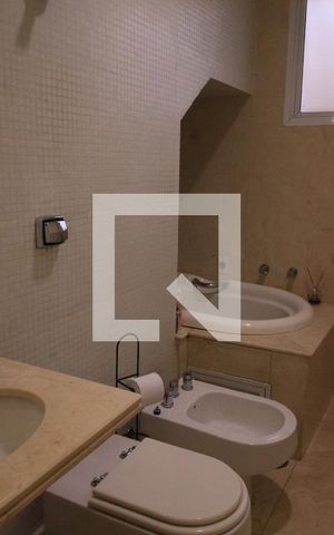 Casa à venda com 480m², 6 quartos e 5 vagasBanheiro