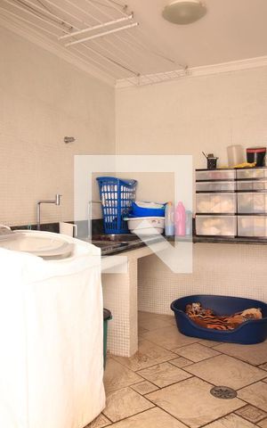Casa à venda com 480m², 6 quartos e 5 vagasÁrea de Serviço