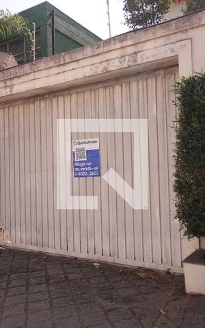 Casa à venda com 480m², 6 quartos e 5 vagasFachada