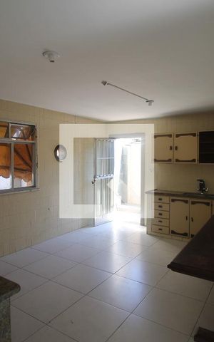 Casa para alugar com 130m², 3 quartos e sem vagaCozinha