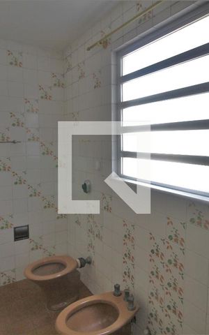 Casa para alugar com 130m², 3 quartos e sem vagaBanheiro da Suíte 1