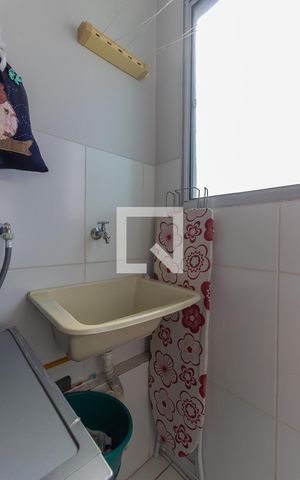 Apartamento para alugar com 48m², 2 quartos e 1 vaga Apartamento para alugar com 48m², 2 quartos e 1 vagaLavanderia
