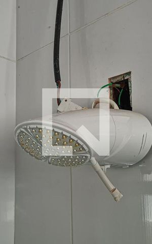 Casa à venda com 230m², 4 quartos e 5 vagasBanheiro 2