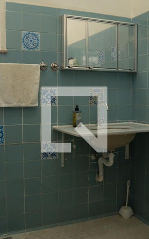 Apartamento à venda com 96m², 2 quartos e sem vaga Apartamento à venda com 96m², 2 quartos e sem vagaBanheiro
