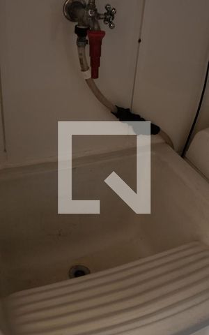 Apartamento à venda com 96m², 2 quartos e sem vaga Apartamento à venda com 96m², 2 quartos e sem vagaLavanderia