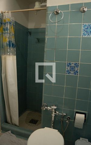 Apartamento à venda com 96m², 2 quartos e sem vaga Apartamento à venda com 96m², 2 quartos e sem vagaBanheiro