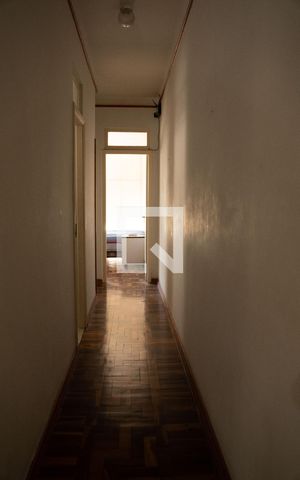 Apartamento à venda com 96m², 2 quartos e sem vaga Apartamento à venda com 96m², 2 quartos e sem vagaCorredor