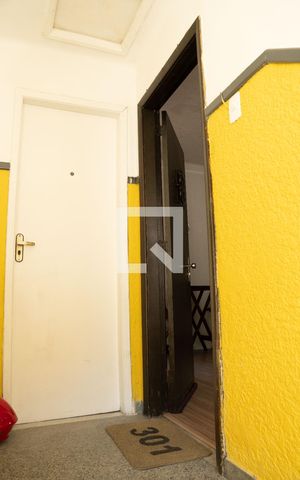 Apartamento à venda com 96m², 2 quartos e sem vaga Apartamento à venda com 96m², 2 quartos e sem vagaHall de Entrada