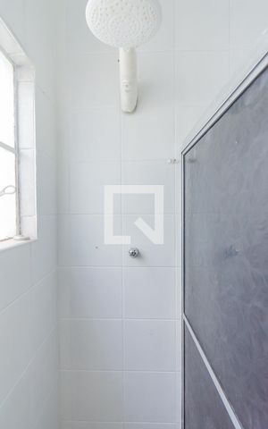 Casa à venda com 140m², 3 quartos e 2 vagas Casa à venda com 140m², 3 quartos e 2 vagasBanheiro