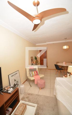 Apartamento à venda com 75m², 3 quartos e 1 vagaSala