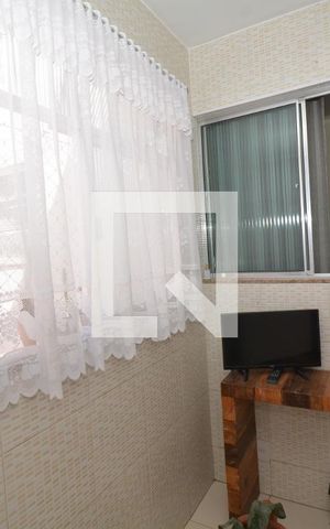 Apartamento à venda com 75m², 3 quartos e 1 vagaÁrea de Serviço