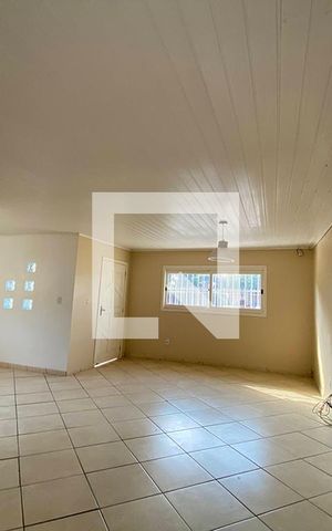 Casa à venda com 90m², 2 quartos e 3 vagasSala