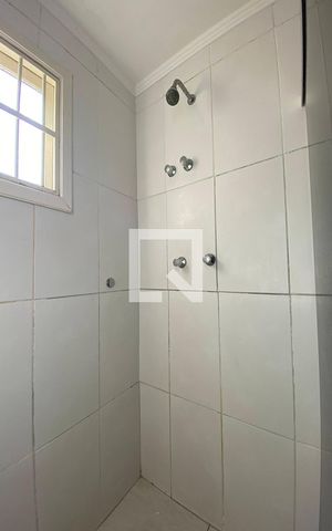 Casa à venda com 90m², 2 quartos e 3 vagasBox do Banheiro Social