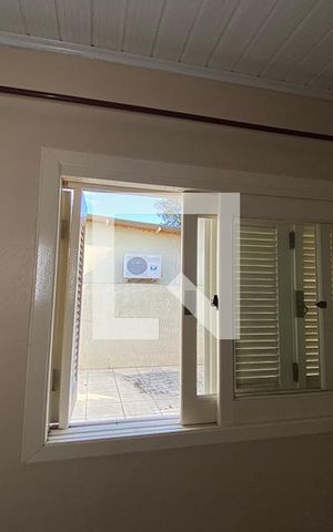 Casa à venda com 90m², 2 quartos e 3 vagasJanela do Quarto 1 