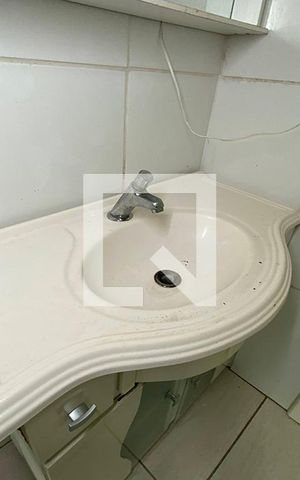 Casa à venda com 90m², 2 quartos e 3 vagasPia do Banheiro Social