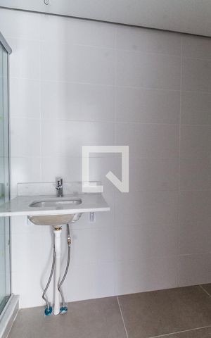 Apartamento à venda com 67m², 2 quartos e 1 vagaBanheiro da suíte