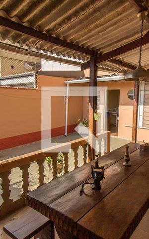 Casa à venda com 160m², 3 quartos e 2 vagas Casa à venda com 160m², 3 quartos e 2 vagasQuintal