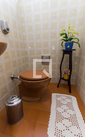 Casa à venda com 160m², 3 quartos e 2 vagas Casa à venda com 160m², 3 quartos e 2 vagasLavabo