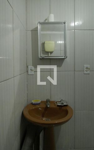 Casa para alugar com 206m², 3 quartos e 2 vagasBanheiro Fundos