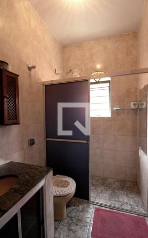 Casa para alugar com 206m², 3 quartos e 2 vagasBanheiro Social