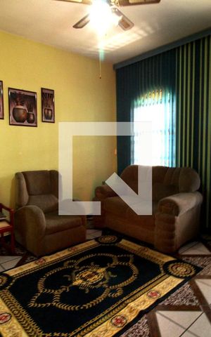 Casa para alugar com 206m², 3 quartos e 2 vagasSala
