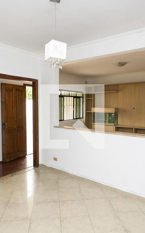 Casa à venda com 135m², 2 quartos e 3 vagasSala 