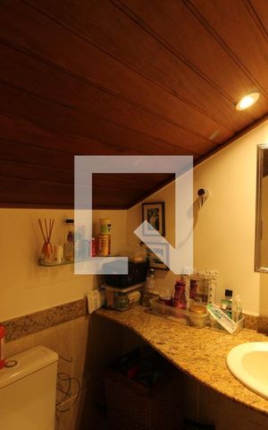 Casa à venda com 769m², 5 quartos e 4 vagas Casa à venda com 769m², 5 quartos e 4 vagasBanheiro - Sotão