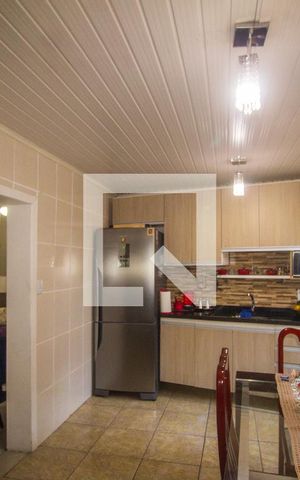 Casa à venda com 250m², 5 quartos e 2 vagas Casa à venda com 250m², 5 quartos e 2 vagasSala/Cozinha