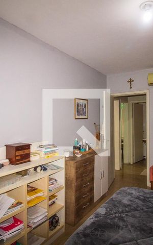 Casa à venda com 250m², 5 quartos e 2 vagas Casa à venda com 250m², 5 quartos e 2 vagasQuarto 3