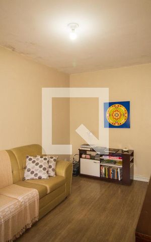 Casa à venda com 250m², 5 quartos e 2 vagas Casa à venda com 250m², 5 quartos e 2 vagasSala
