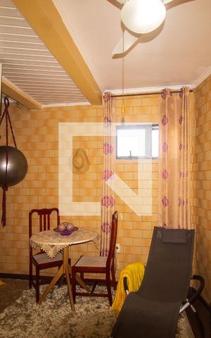 Casa à venda com 250m², 5 quartos e 2 vagas Casa à venda com 250m², 5 quartos e 2 vagasQuarto 2