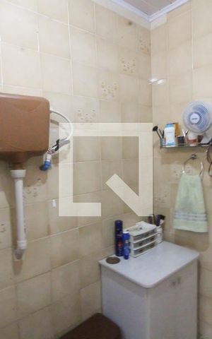 Casa à venda com 298m², 3 quartos e 1 vaga Casa à venda com 298m², 3 quartos e 1 vagaBanheiro da Suíte