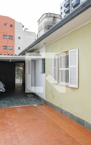 Casa à venda com 196m², 3 quartos e 4 vagasQuintal