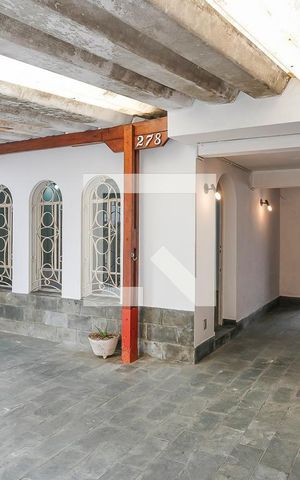 Casa à venda com 196m², 3 quartos e 4 vagasGaragem