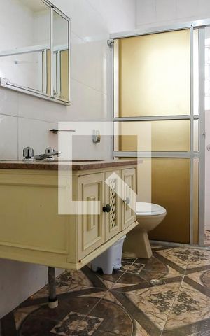 Casa à venda com 196m², 3 quartos e 4 vagasBanheiro