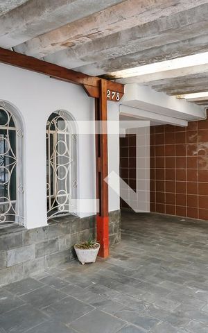 Casa à venda com 196m², 3 quartos e 4 vagasGaragem