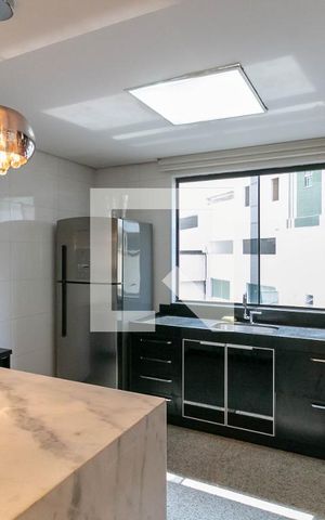Apartamento à venda com 109m², 3 quartos e 3 vagas Apartamento à venda com 109m², 3 quartos e 3 vagasCozinha