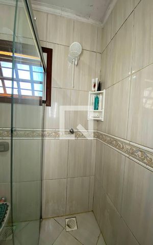 Casa à venda com 247m², 2 quartos e 2 vagasBox do Banheiro Social 2