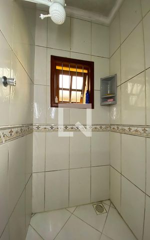 Casa à venda com 247m², 2 quartos e 2 vagasBox do Banheiro Social 1