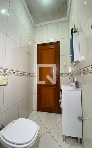 Casa à venda com 247m², 2 quartos e 2 vagasBanheiro Social 1