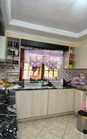 Casa à venda com 247m², 2 quartos e 2 vagasCozinha