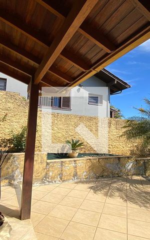 Casa à venda com 247m², 2 quartos e 2 vagasÁrea Externa
