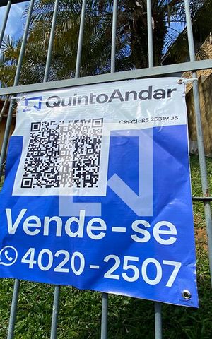Casa à venda com 247m², 2 quartos e 2 vagasFachada