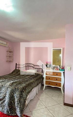 Casa à venda com 247m², 2 quartos e 2 vagasQuarto 2 - Suíte