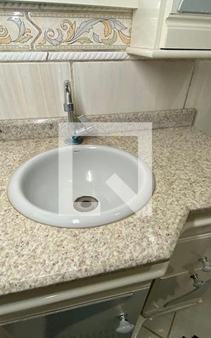 Casa à venda com 247m², 2 quartos e 2 vagasPia do Banheiro Social 2